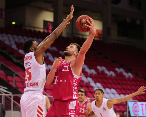 场上一向以 场上一向以