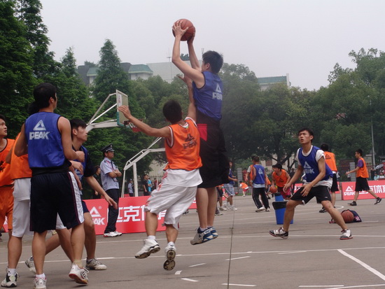 同欧洲足坛 同欧洲足坛